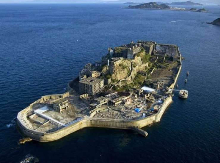 città fantasma giappone hashima