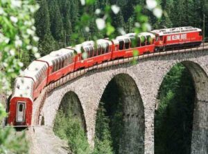 Italia Svizzera treno Bernina