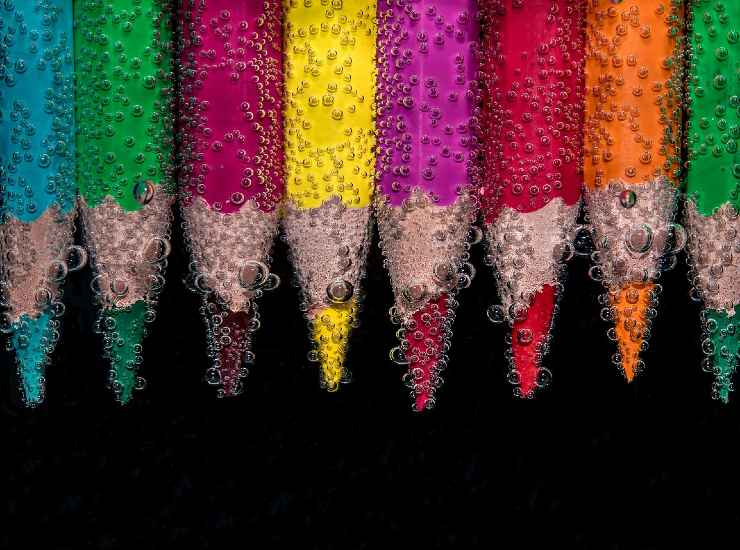 Comprendere l'occasione idonea per scegliere il colore giusto ed essere alla moda