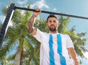 Beneficienza calcio mondo Lionel Messi